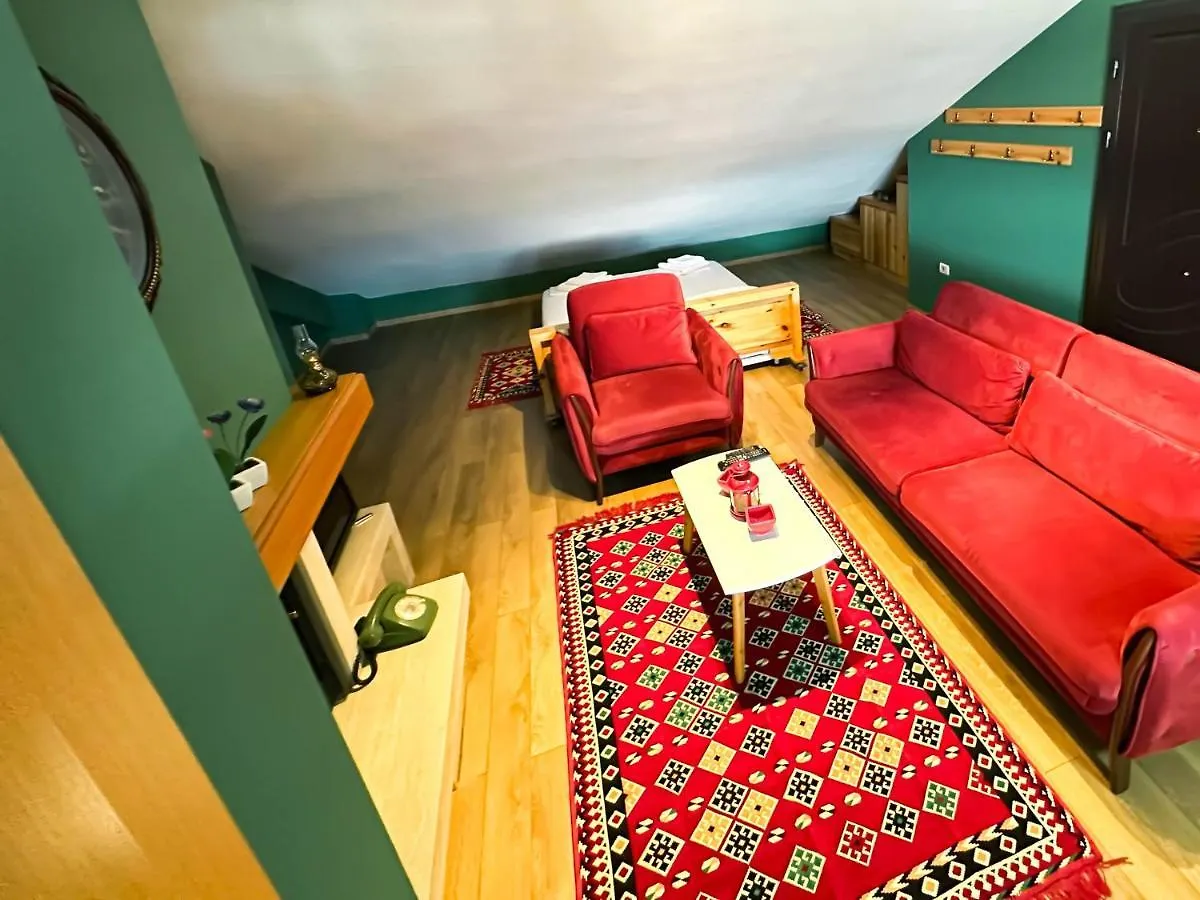 Cozy Elegance Above Korca Apartment 0*, Korce