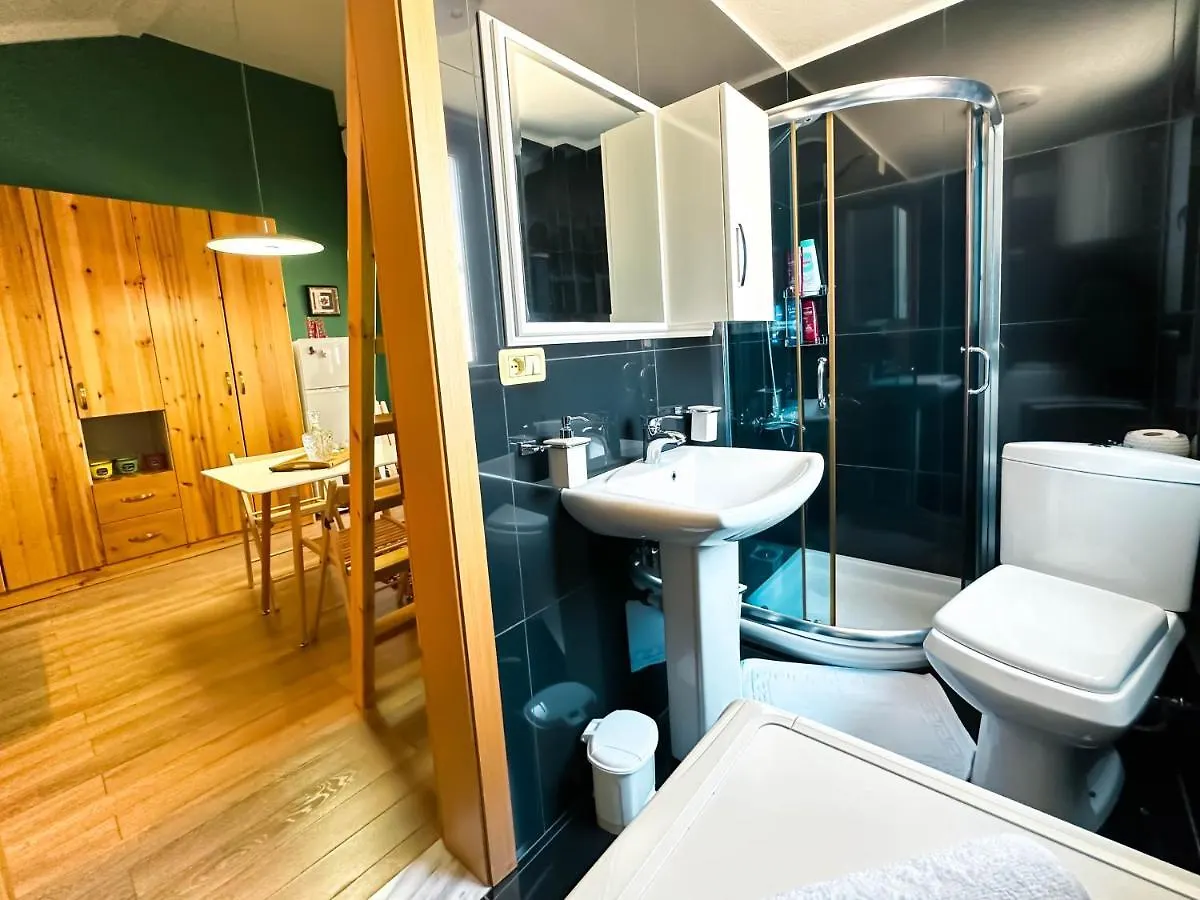 Cozy Elegance Above Korca Apartment 0*, Korce Albania